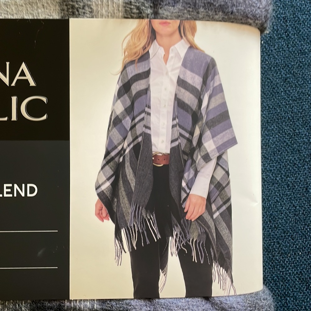 - Cashmere blend wrap